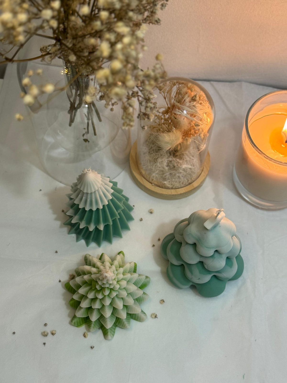 Christmas Tree Candle – Hand-Poured Soy Wax Candle | Festive Pine Scent | Holiday Decor | Gift | Holidays