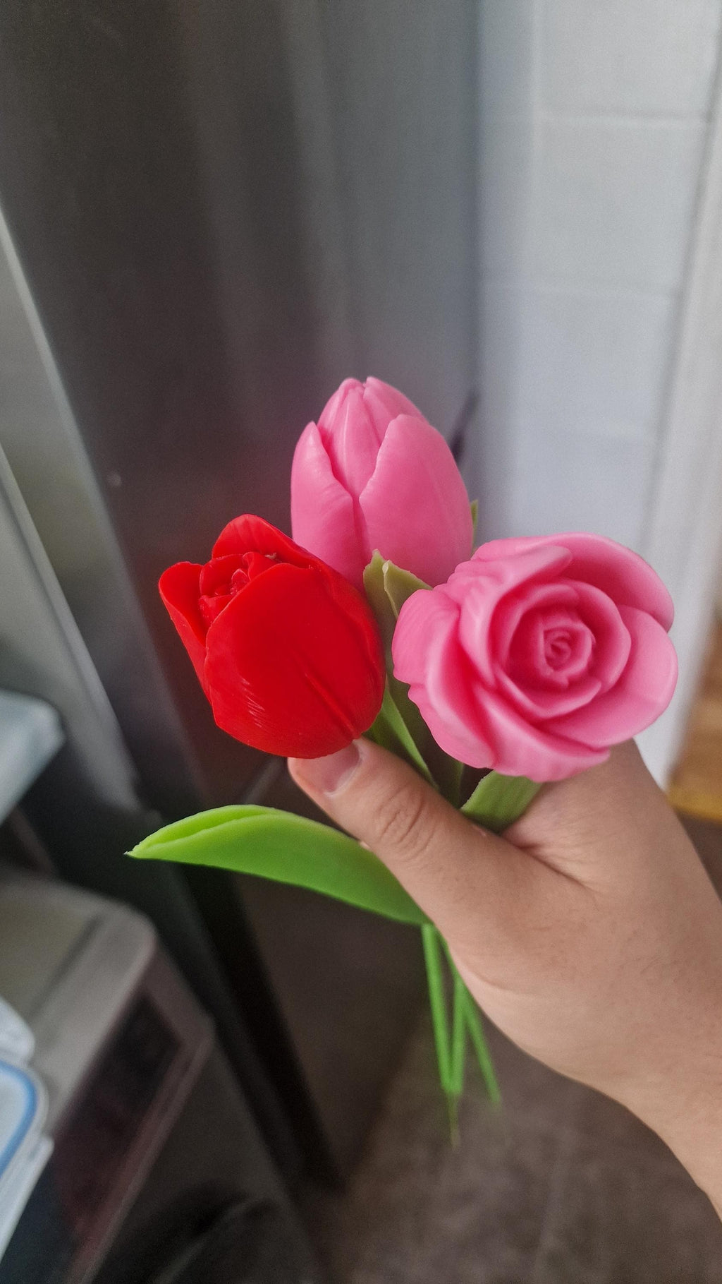 Handmade Tulip & Rose Wax Melts Bouquet: Unique Floral Home Fragrance