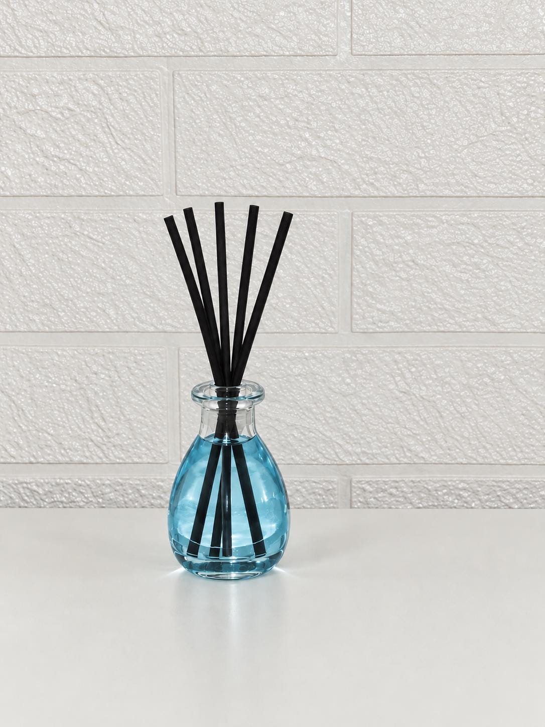 120ml Luxury Reed Diffuser, Elegant Home Fragrance, Minimalist Glass Bottle (UK Handmade)